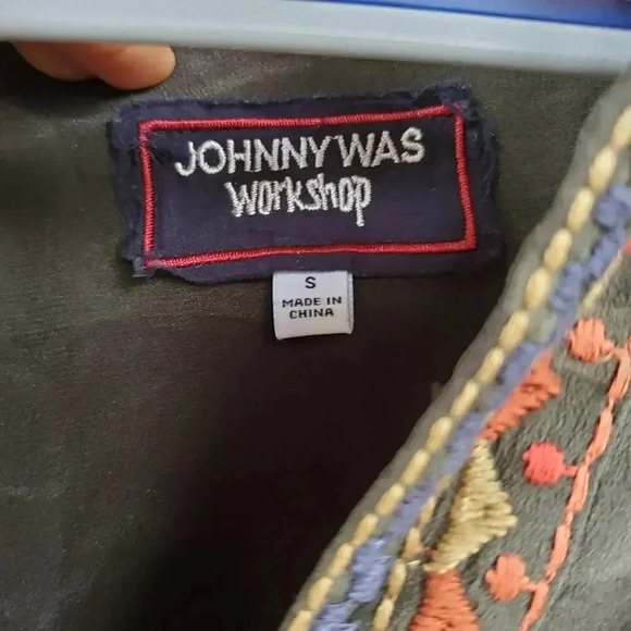 JOHNNY WAS Laila Paris Embroidered Effortless Silk Camo Blouse Top S - Picture 5 of 8